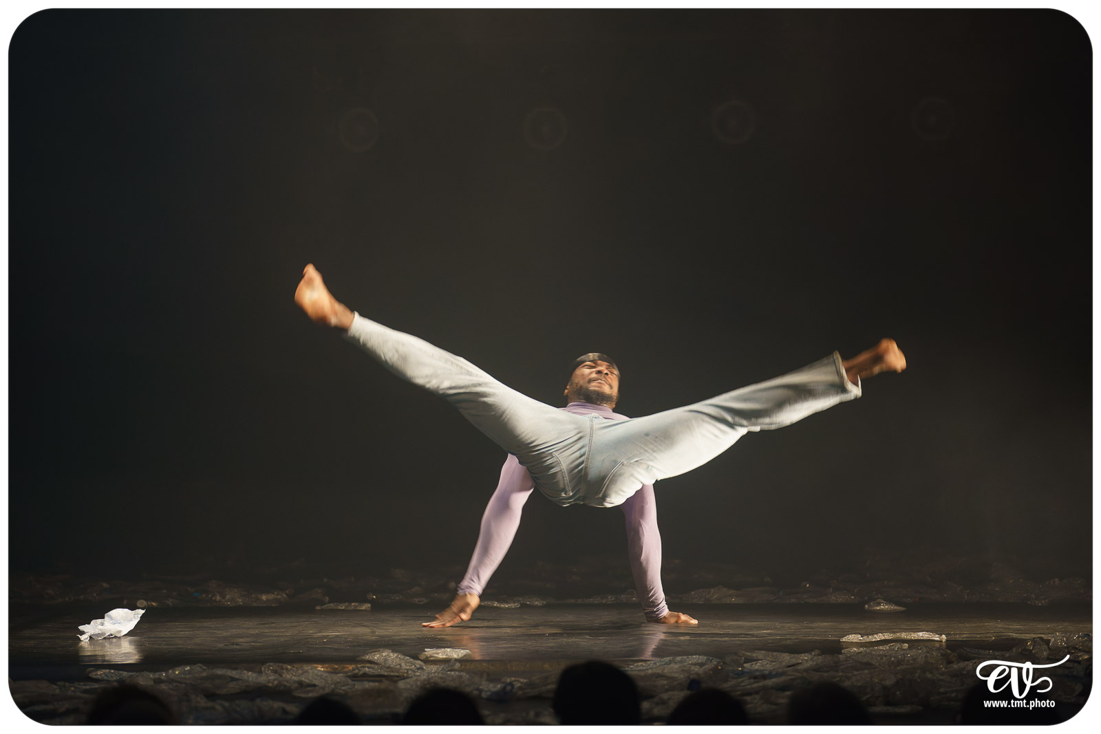 YÉ ! (L'EAU) (CIRCUS BAOBAB)